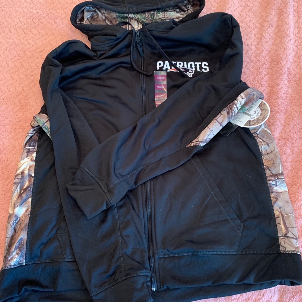 Men’s Patriots Hoodie